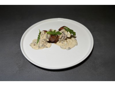 Pork medallions with mushroom sauce Pork medallions with mushroom sauce